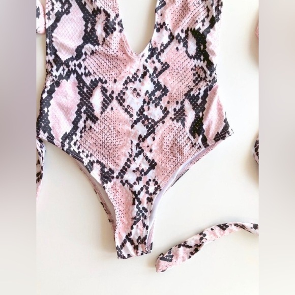 NWOT SHEIN Pink Black Python Snake Deep-V One Piece Wraparound Swimsuit, Size S - Picture 3 of 7